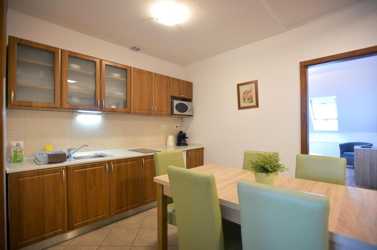 Corner Apartman Eger Exterior photo