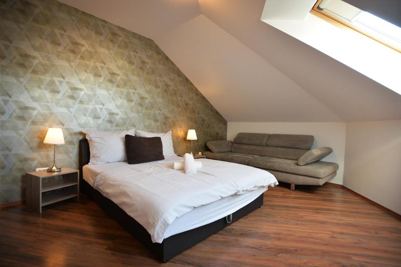 Corner Apartman Eger Exterior photo