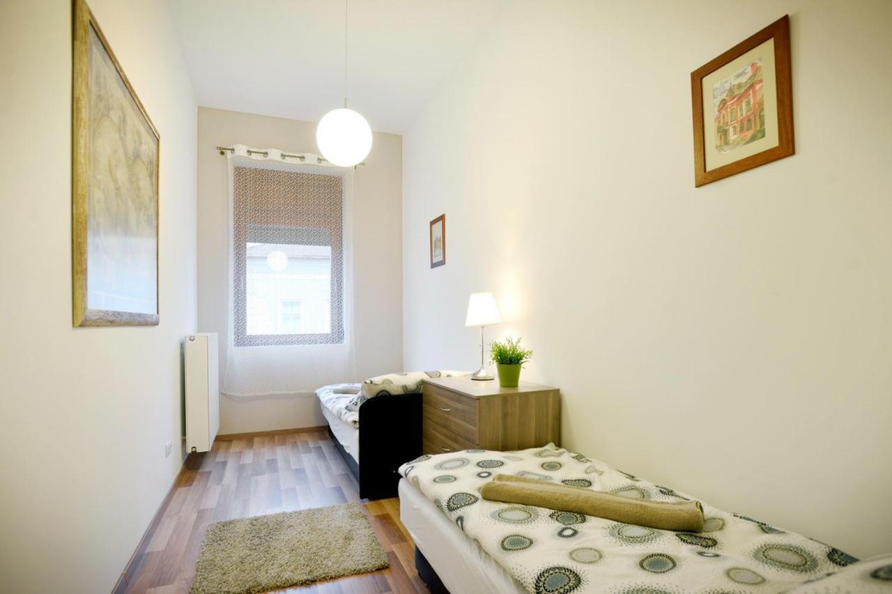 Corner Apartman Eger Exterior photo